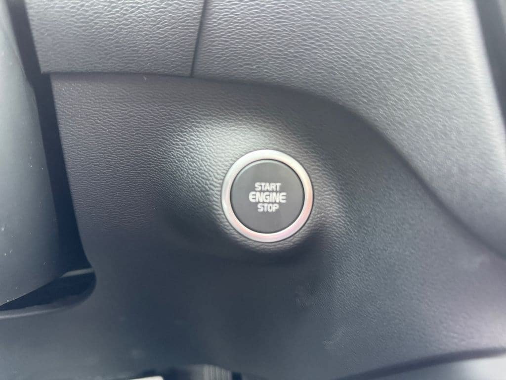 New 2026 Volvo XC40 B5 Ultra w/ Protection Package Premier AWD/4WD image 18