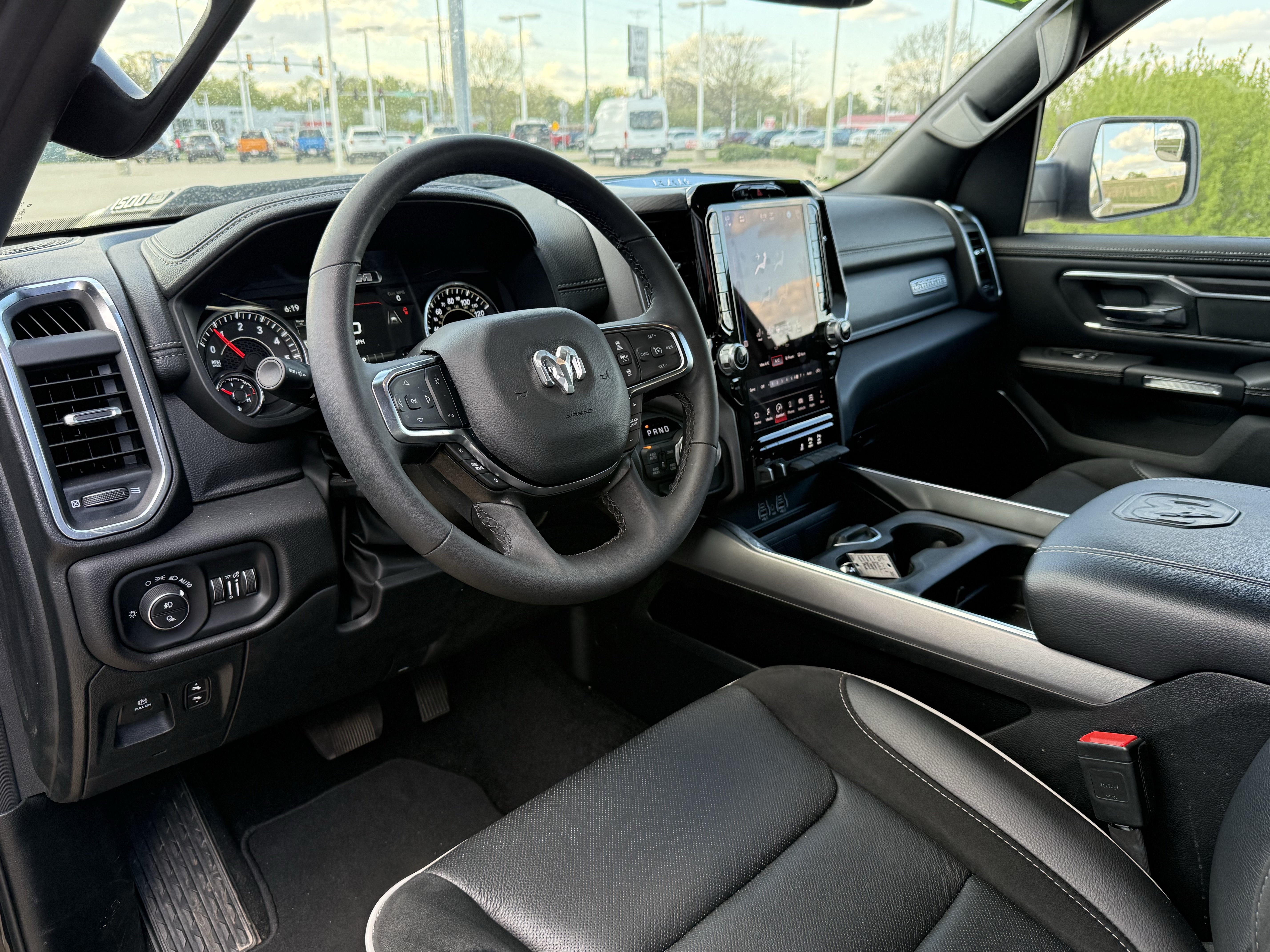 Used 2025 RAM 1500 Laramie w/ Sport Appearance Package AWD/4WD image 12