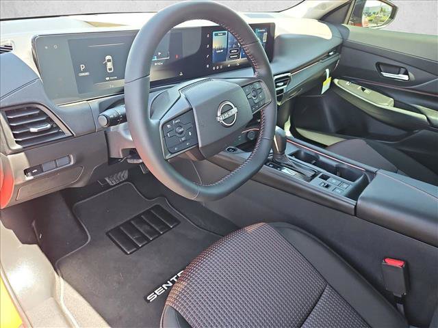 New 2026 Nissan Sentra SR w/ Floor Mat Package FWD image 3