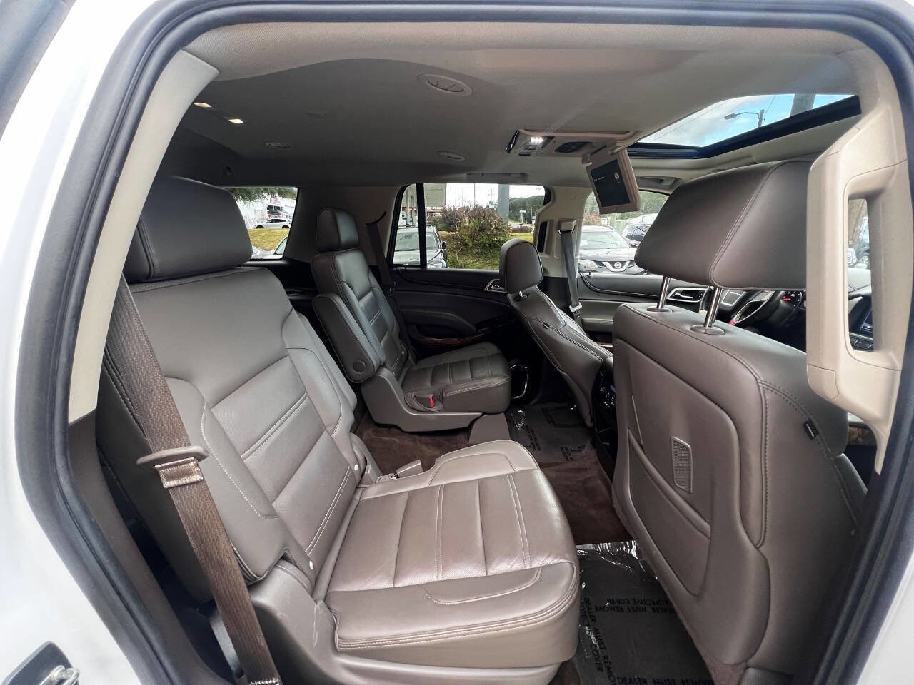Used 2015 GMC Yukon Denali w/ Premium Package image 13