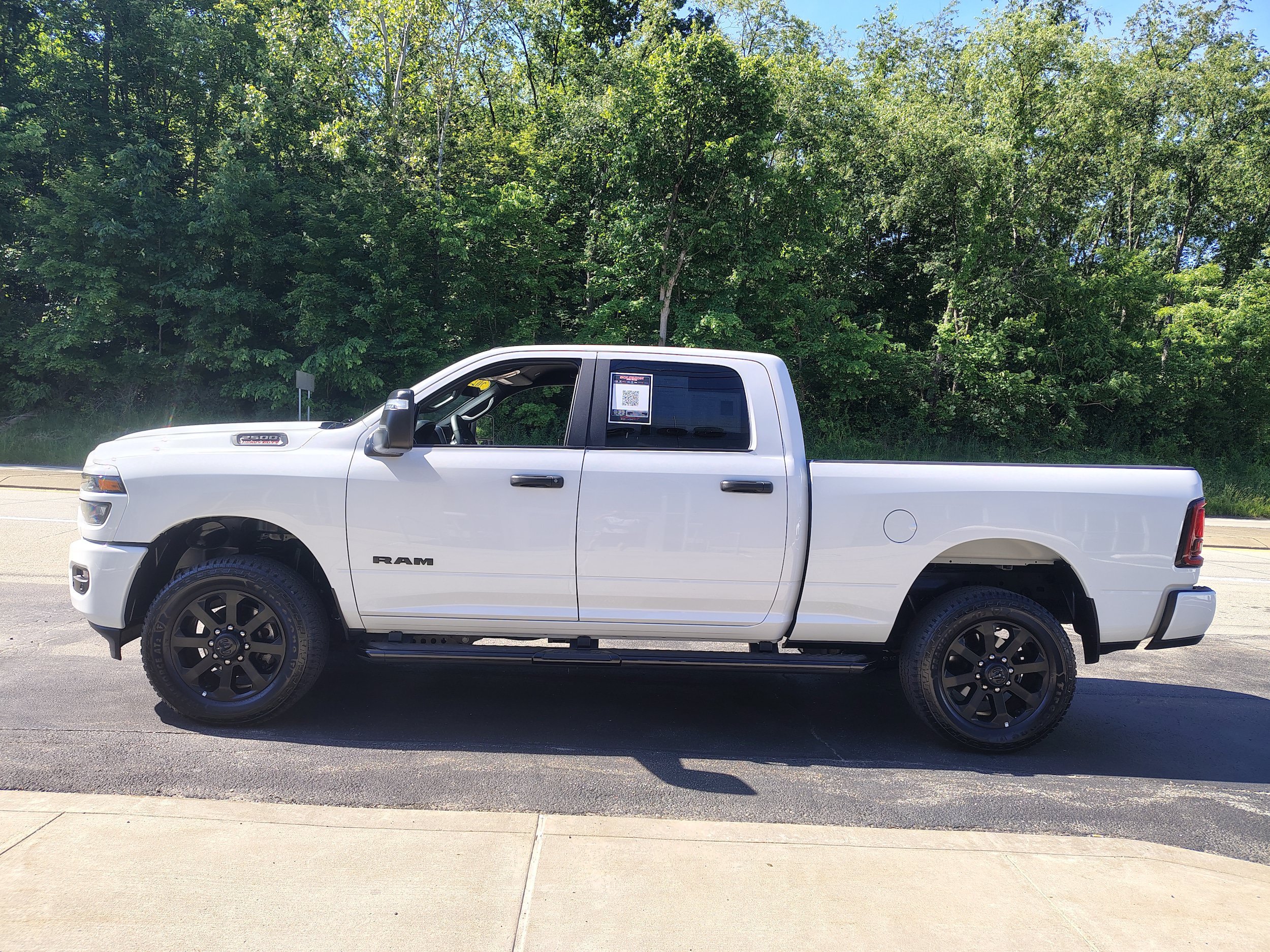 Certified 2025 RAM 2500 Big Horn AWD/4WD image 7