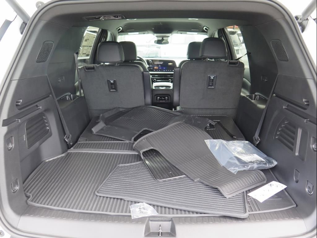 New 2026 Chevrolet Traverse LT image 15