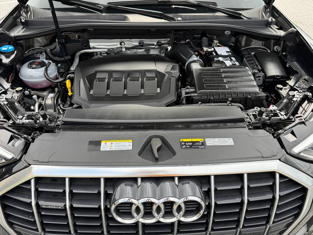 Certified 2025 Audi Q3 2.0T Premium w/ Convenience Package AWD/4WD image 39
