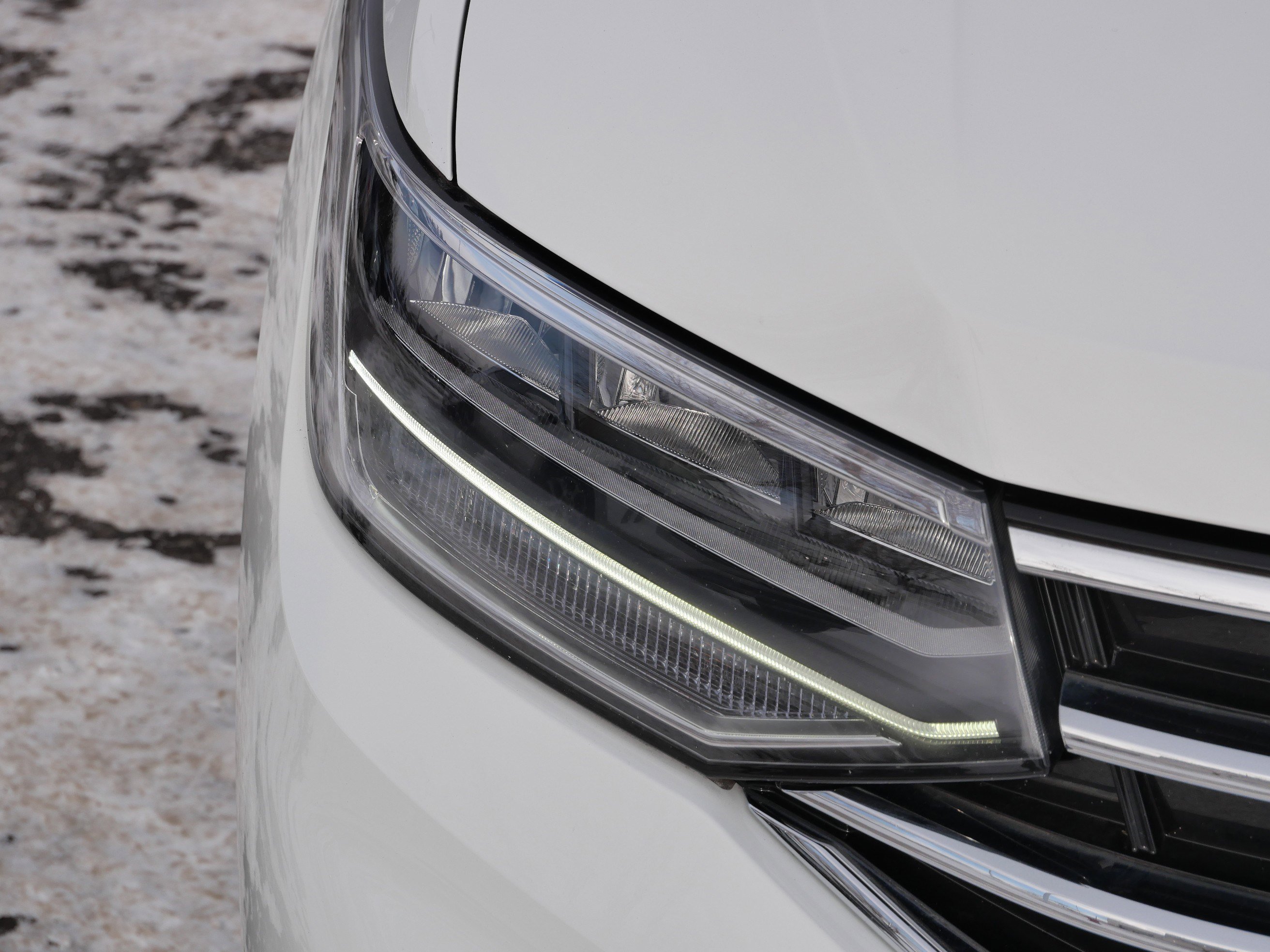 Certified 2022 Volkswagen Tiguan SE image 16