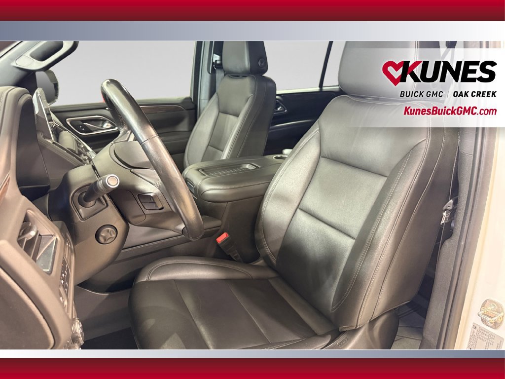 Used 2022 Chevrolet Suburban LT w/ Luxury Package AWD/4WD image 23