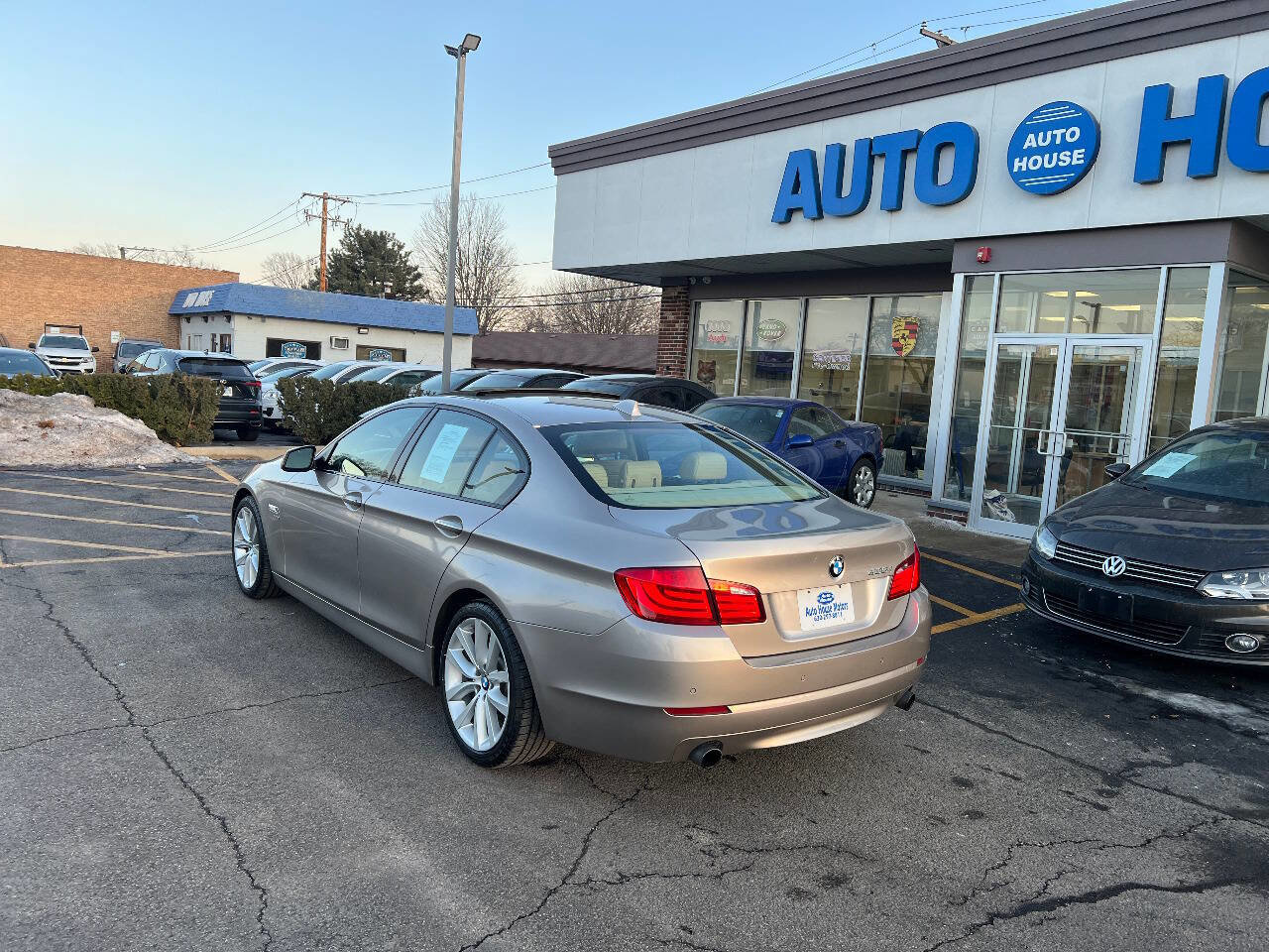 Used 2011 BMW 535i xDrive Sedan image 11