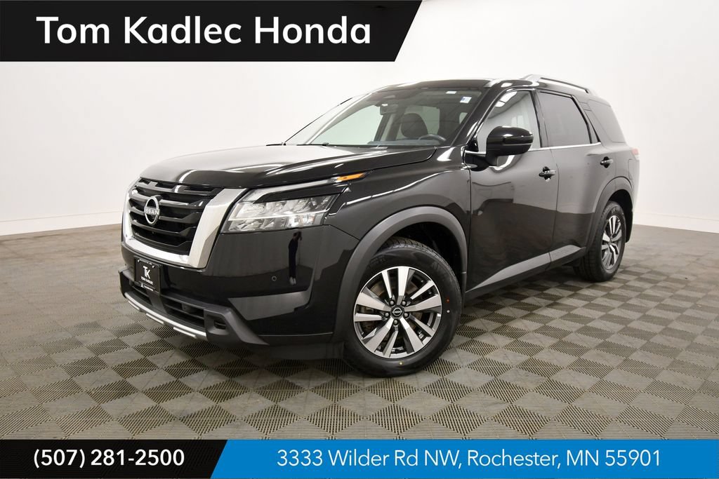 Used 2024 Nissan Pathfinder SL