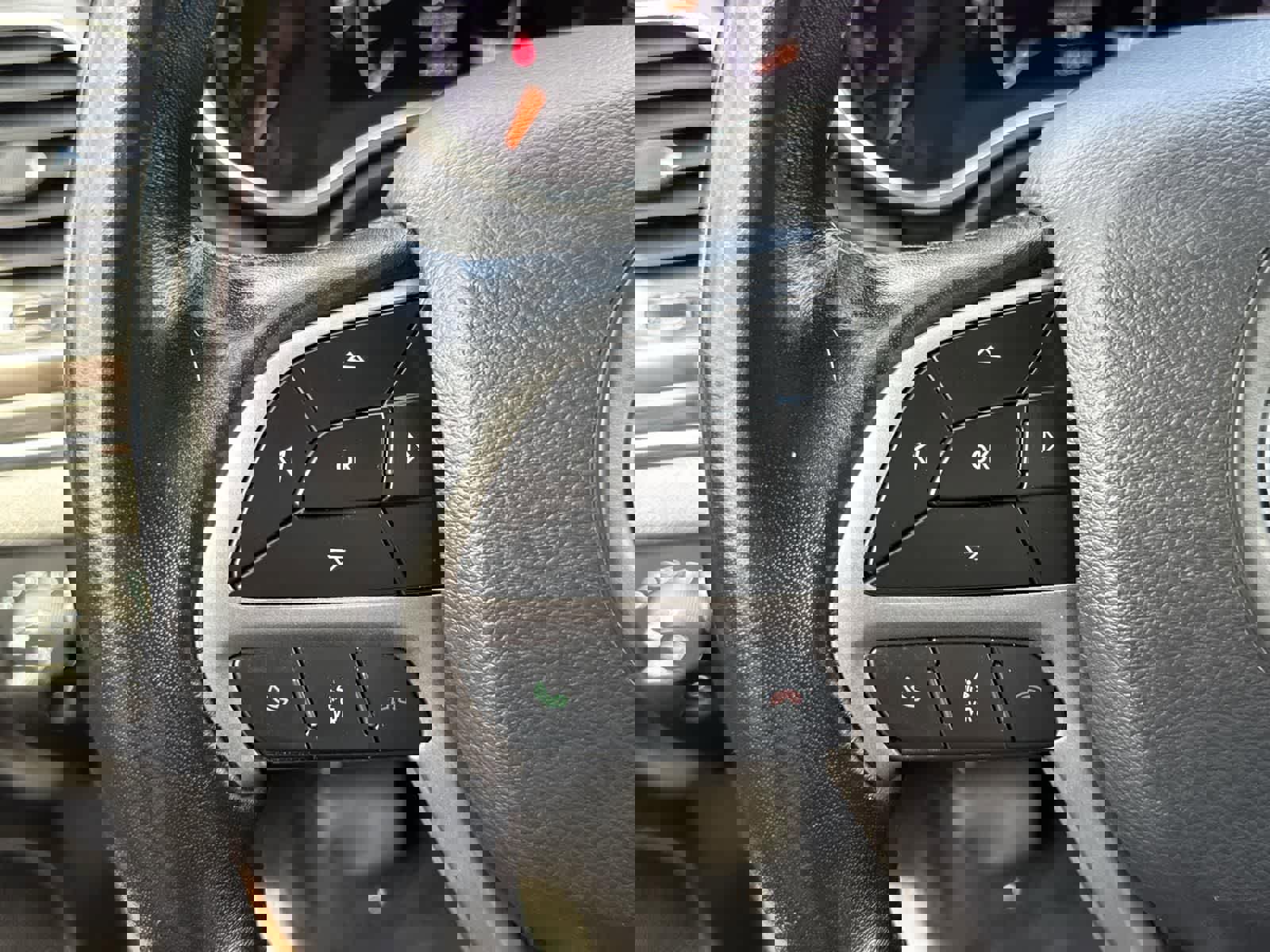 Used 2022 Jeep Grand Cherokee Limited image 11