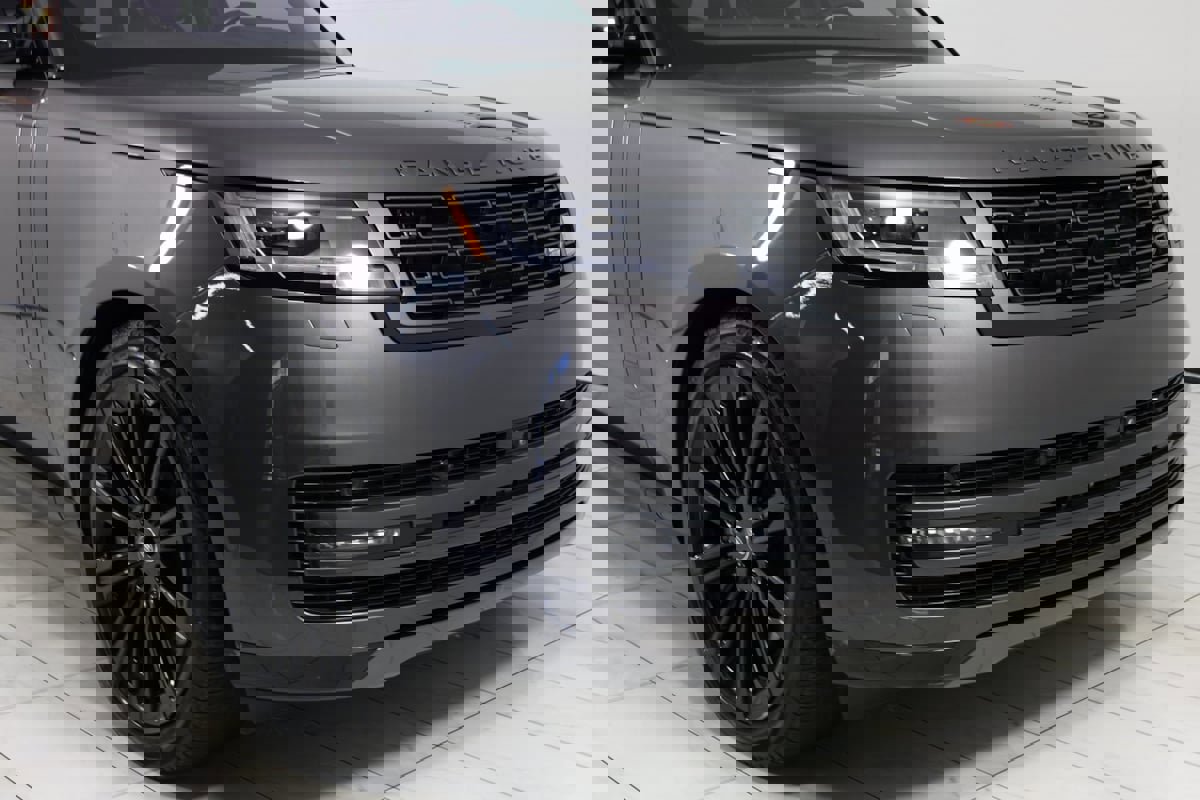 Used 2022 Land Rover Range Rover Long Wheelbase First Edition image 39