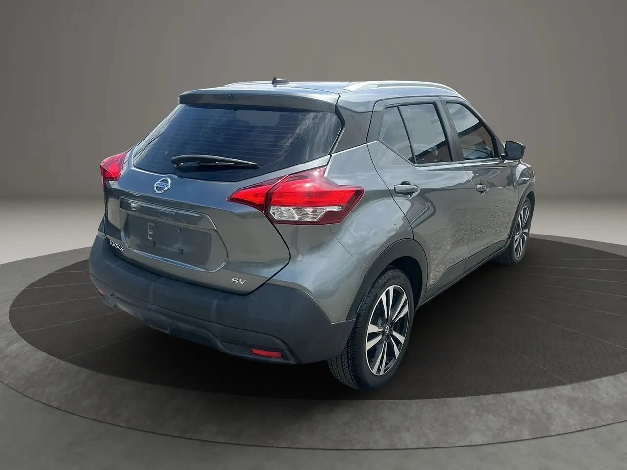Used 2019 Nissan Kicks SV FWD image 5