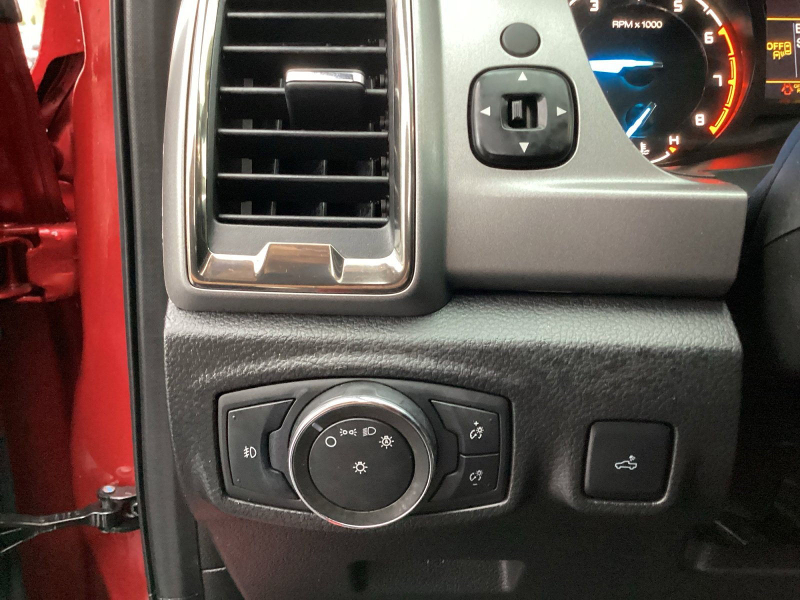 Used 2021 Ford Ranger XLT w/ Equipment Group 301A Mid RWD image 26