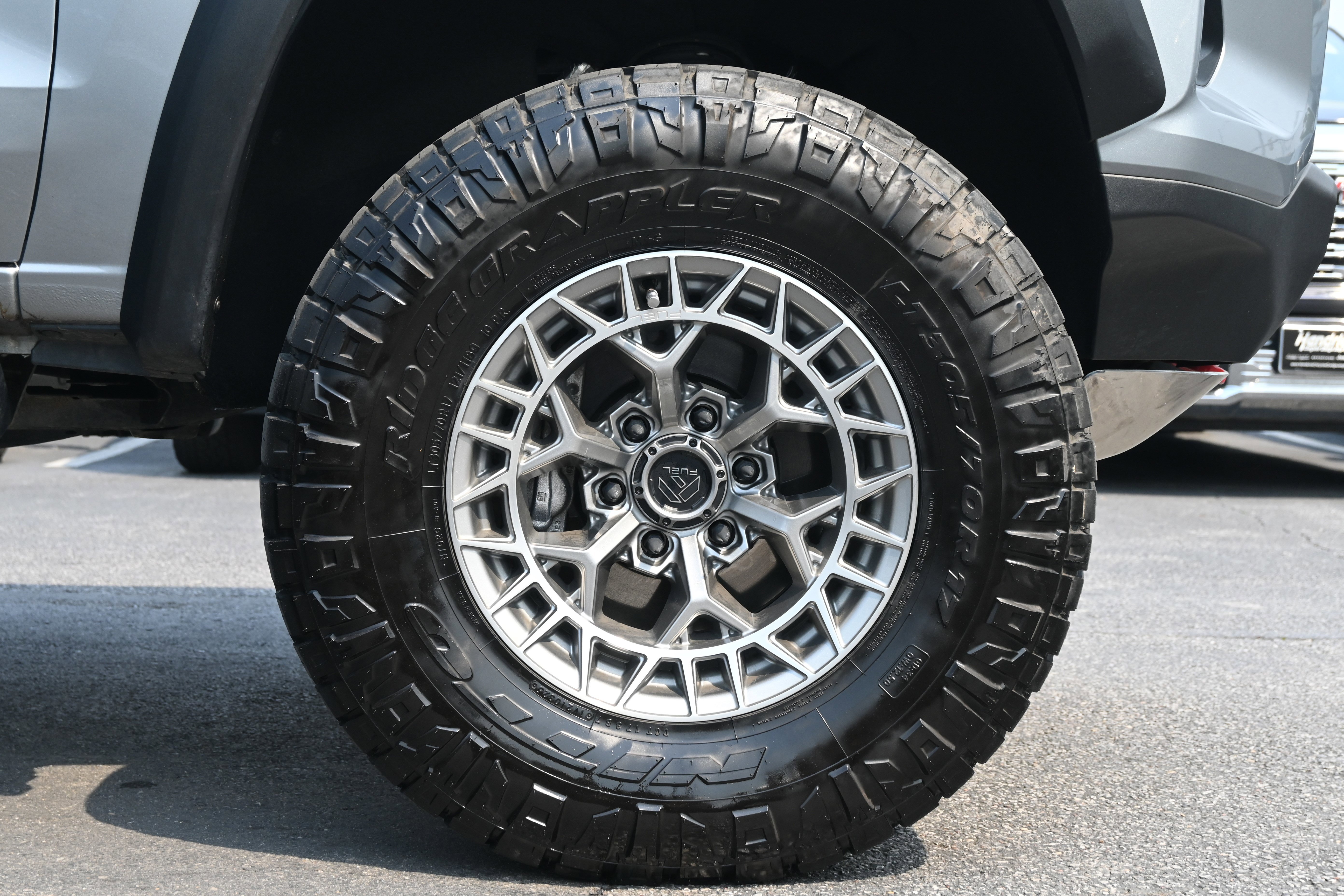 Used 2025 Chevrolet Colorado ZR2 w/ Technology Package image 22