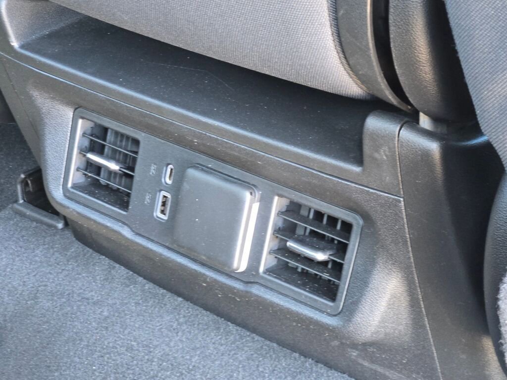 Used 2024 Chevrolet Silverado 1500 LT image 11