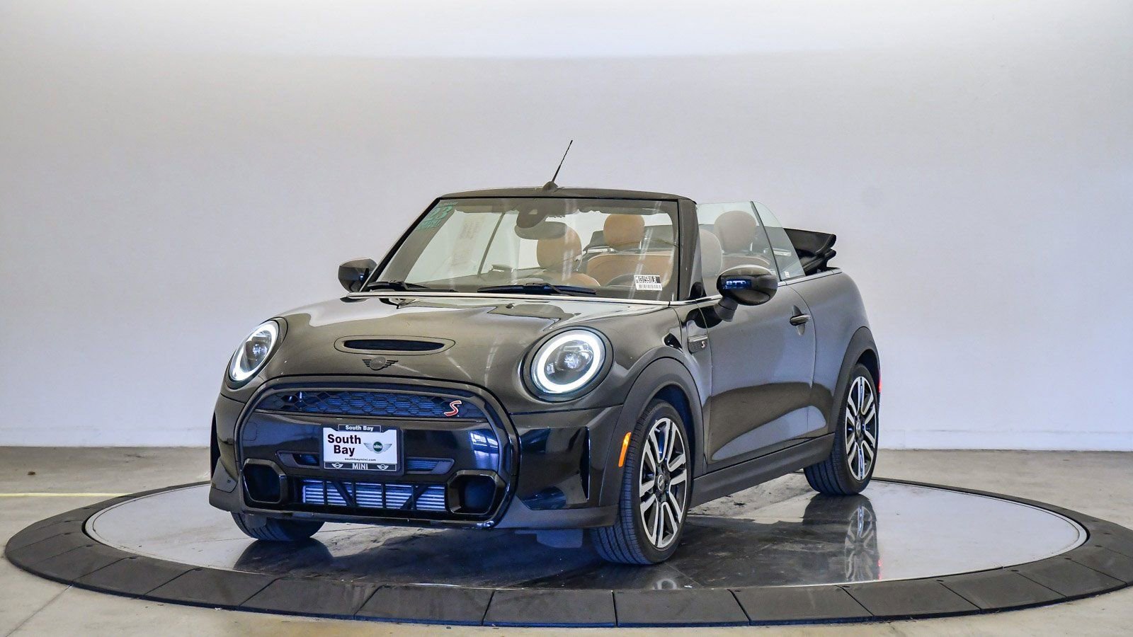 Certified 2023 MINI Cooper S w/ Signature Upholstery Package image 36