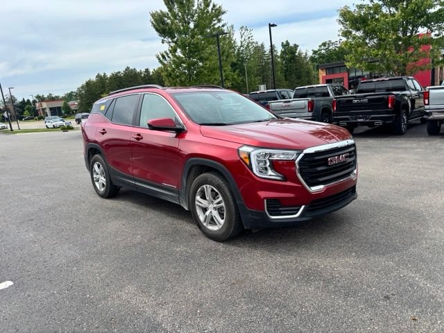Used 2023 GMC Terrain SLE w/ Driver Convenience Package AWD/4WD image 4