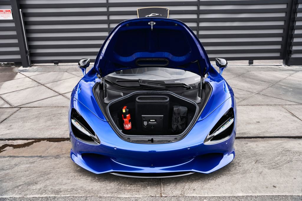 Used 2024 McLaren 750S RWD image 18
