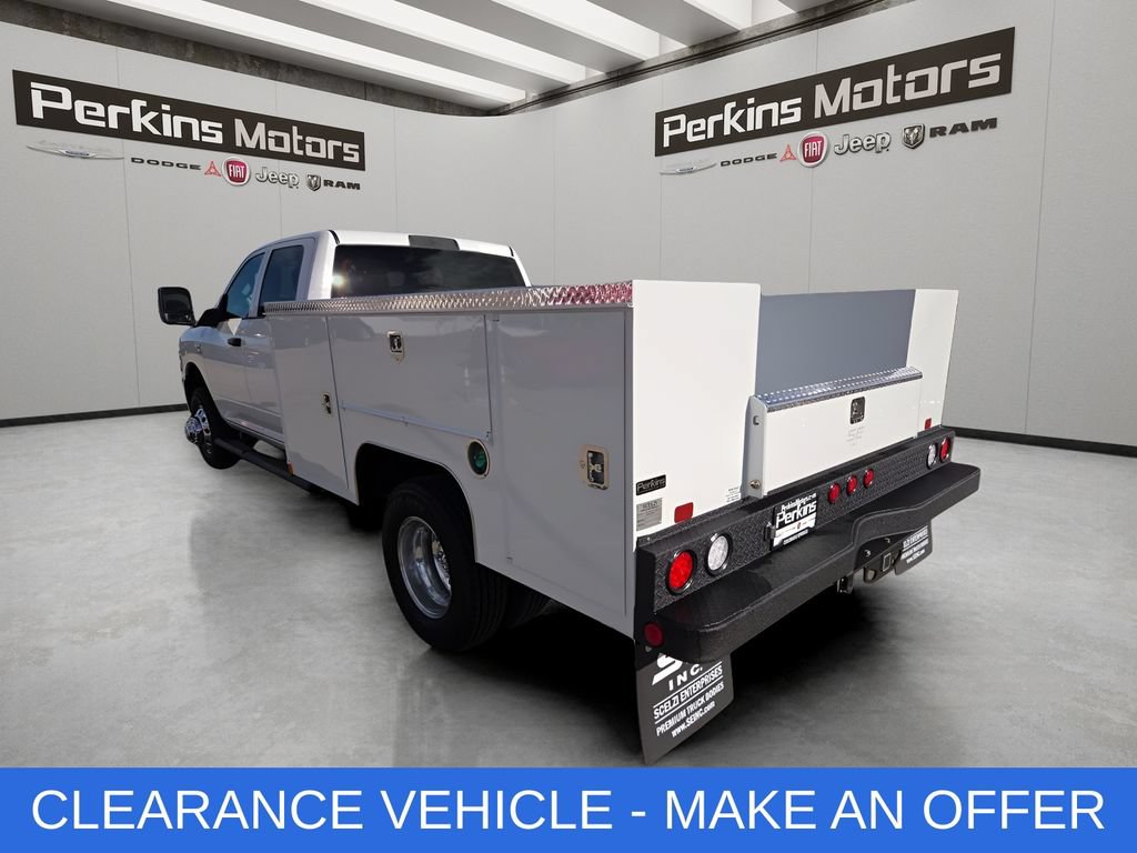 New 2026 RAM 3500 Tradesman w/ Chrome Appearance Group AWD/4WD image 6