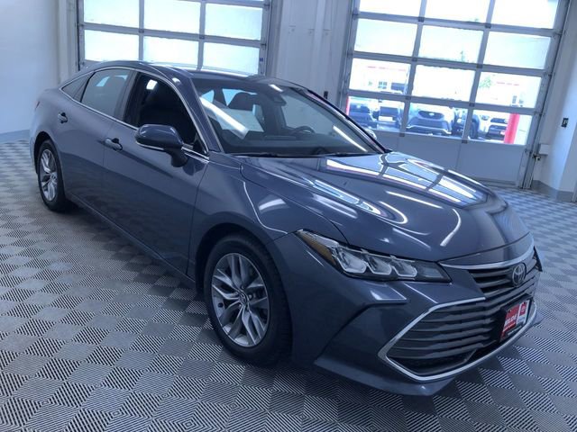 Used 2020 Toyota Avalon XLE FWD image 35
