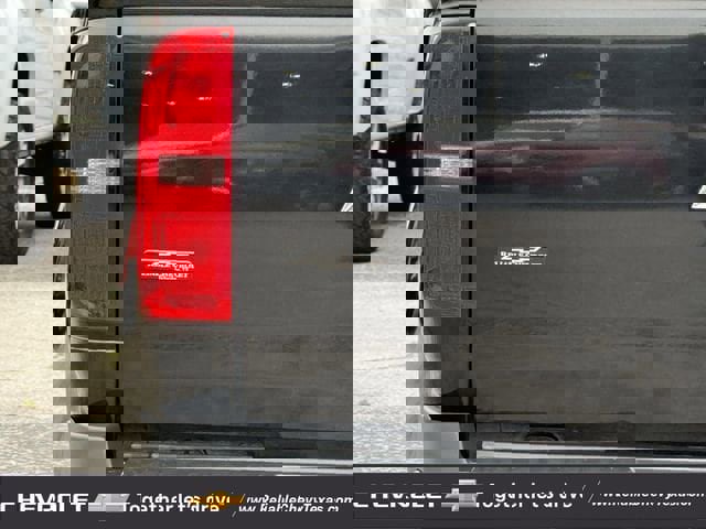 Used 2016 Chevrolet Colorado LT w/ Midnight Edition image 9