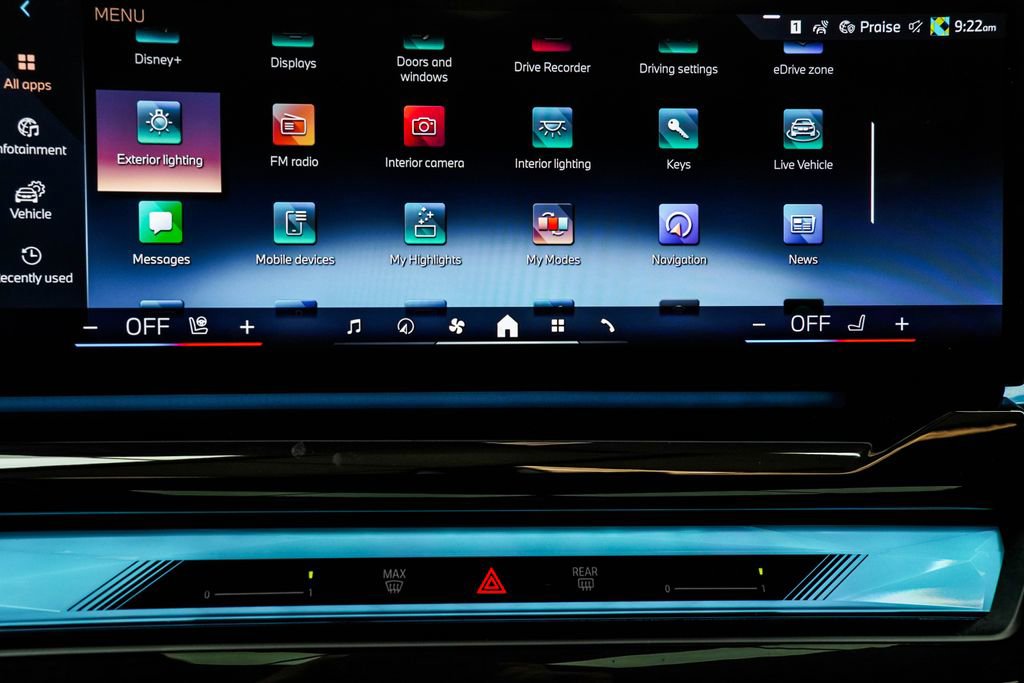 Used 2026 BMW 550e xDrive image 34