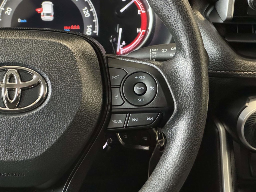 Used 2023 Toyota RAV4 LE image 27