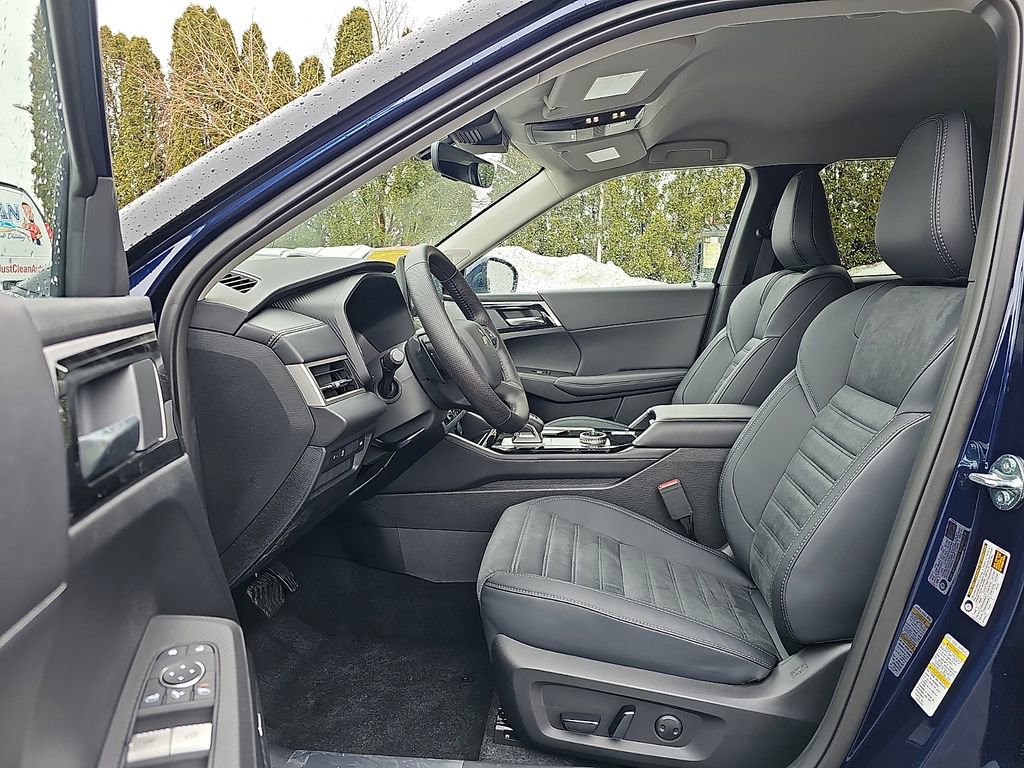 New 2026 Mitsubishi Outlander SE AWD/4WD image 9