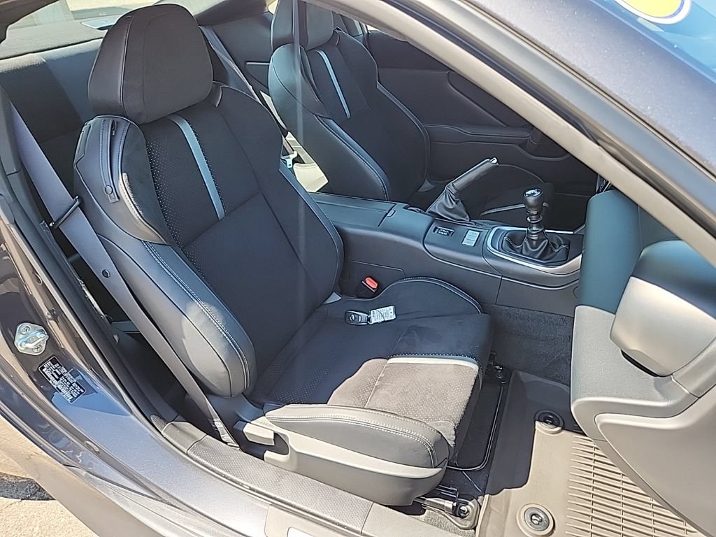 Used 2023 Toyota GR86 Premium w/ ALL Weather Mat Package (TMS) RWD image 33
