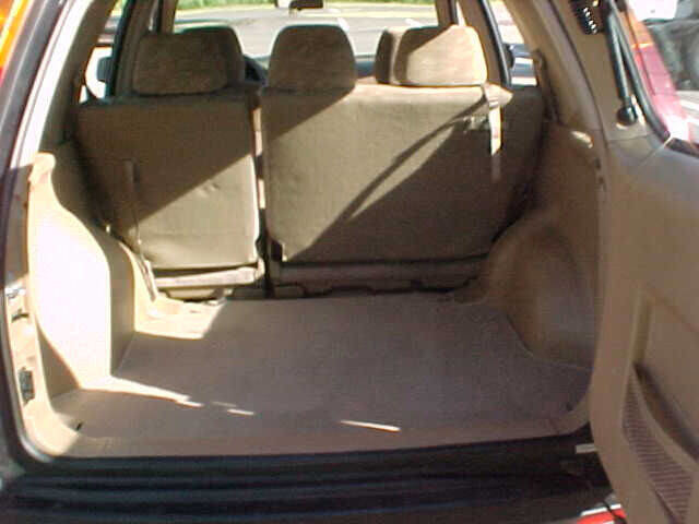 Used 2004 Honda CR-V LX image 7