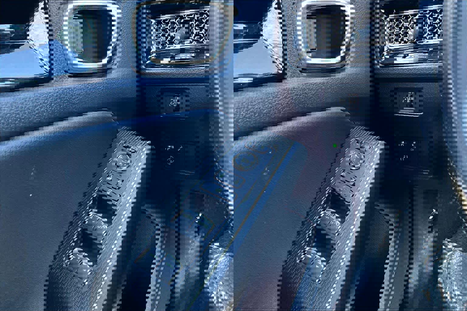 Used 2022 Honda Civic Sport Touring image 35