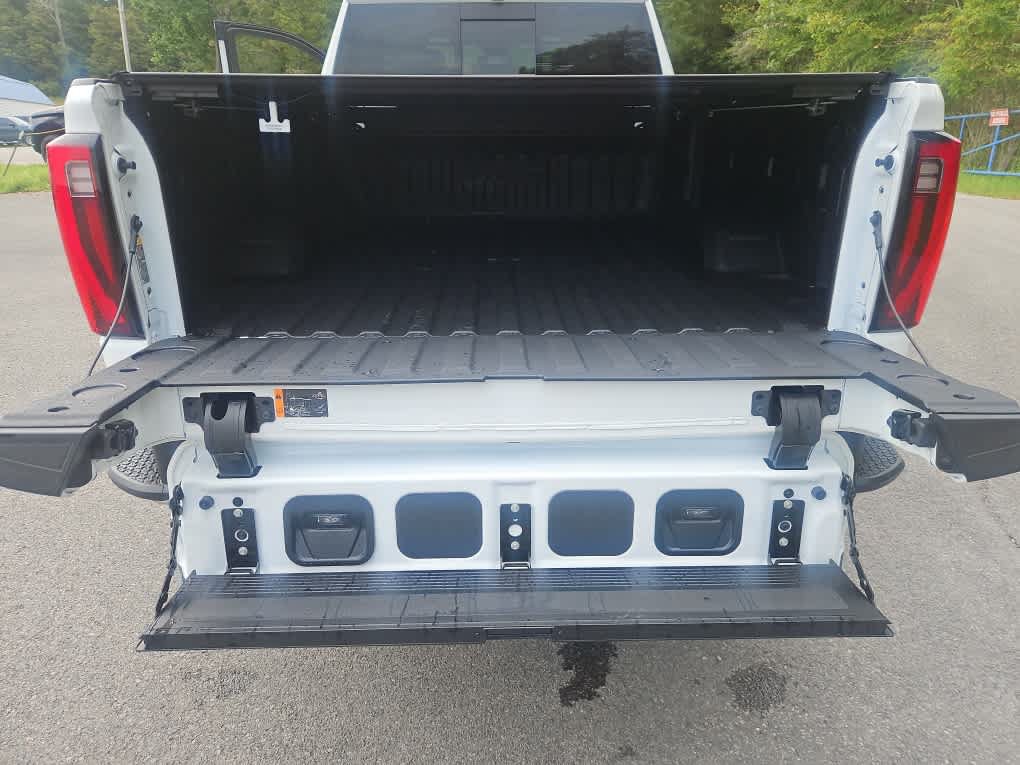 New 2026 GMC Sierra 3500 SLT w/ SLT Convenience Package AWD/4WD image 21