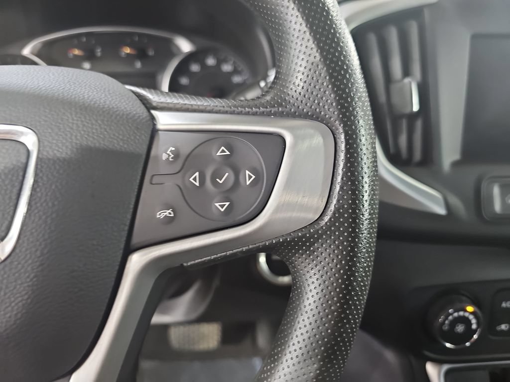 Used 2023 GMC Terrain SLE w/ LPO, Floor Liner Package AWD/4WD image 22