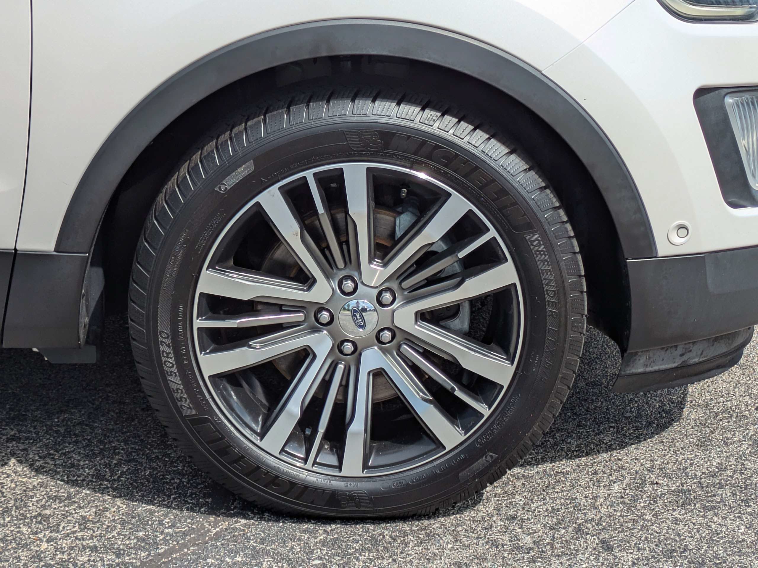 Used 2017 Ford Explorer Platinum AWD/4WD image 11