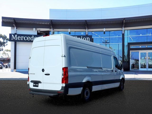 New 2025 Mercedes-Benz eSprinter 170 Cargo image 3