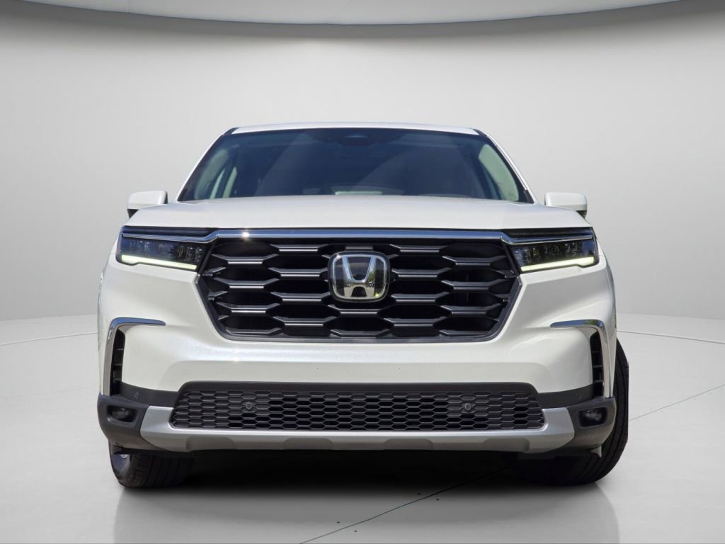 Certified 2025 Honda Pilot EX-L image 3