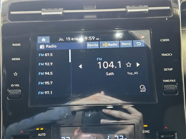 Used 2022 Hyundai Santa Cruz SEL Premium image 18