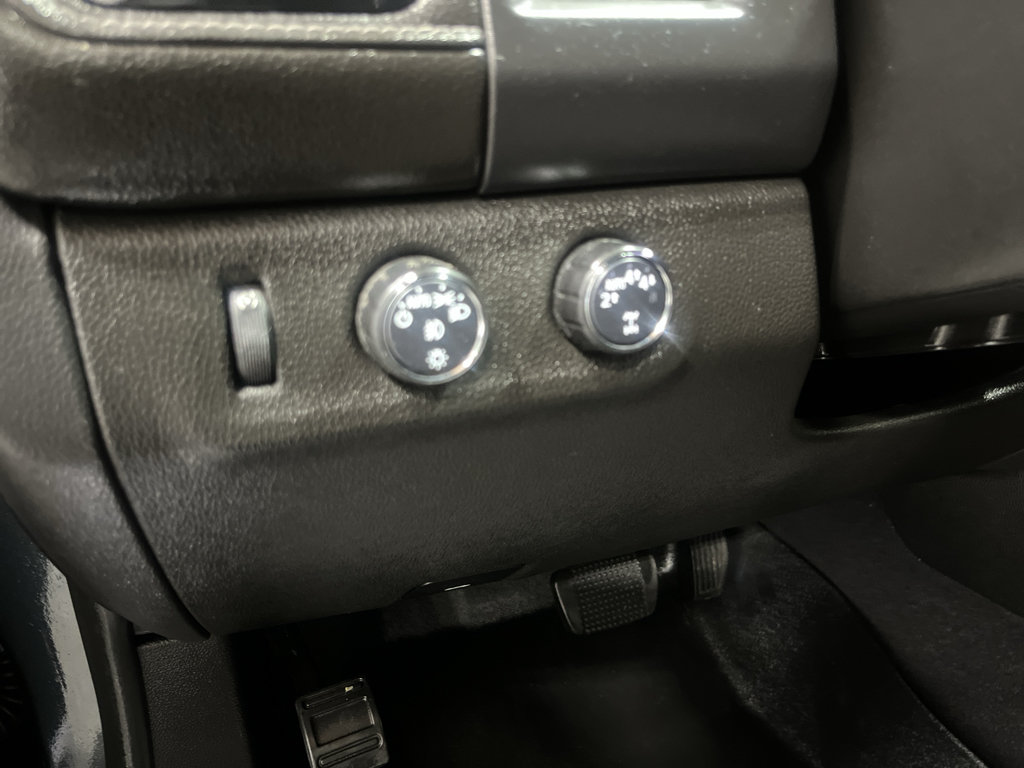 Used 2020 GMC Canyon SLE w/ Elevation Edition AWD/4WD image 31