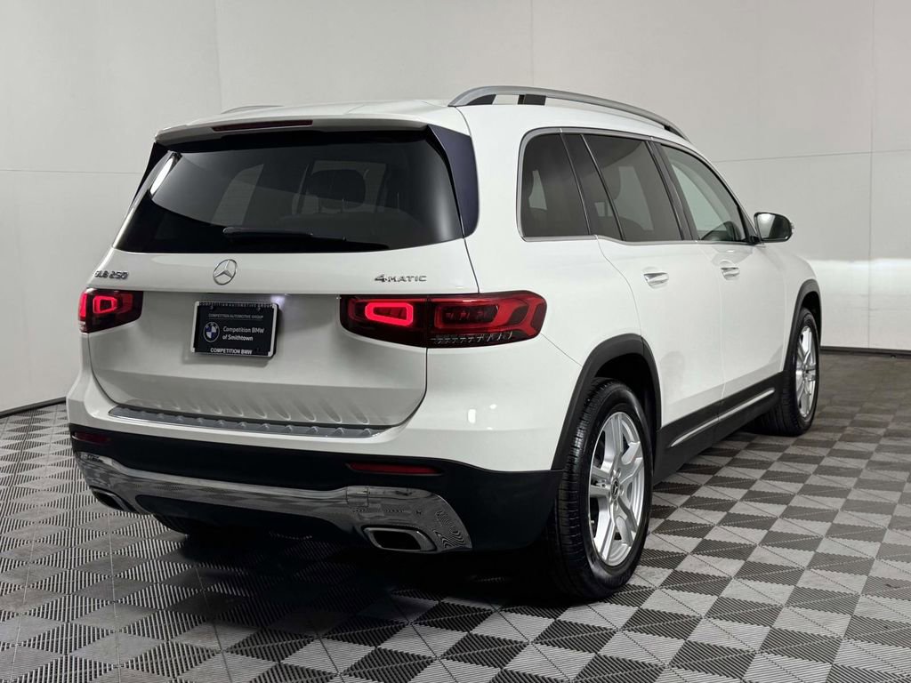 Used 2021 Mercedes-Benz GLB 250 4MATIC image 9