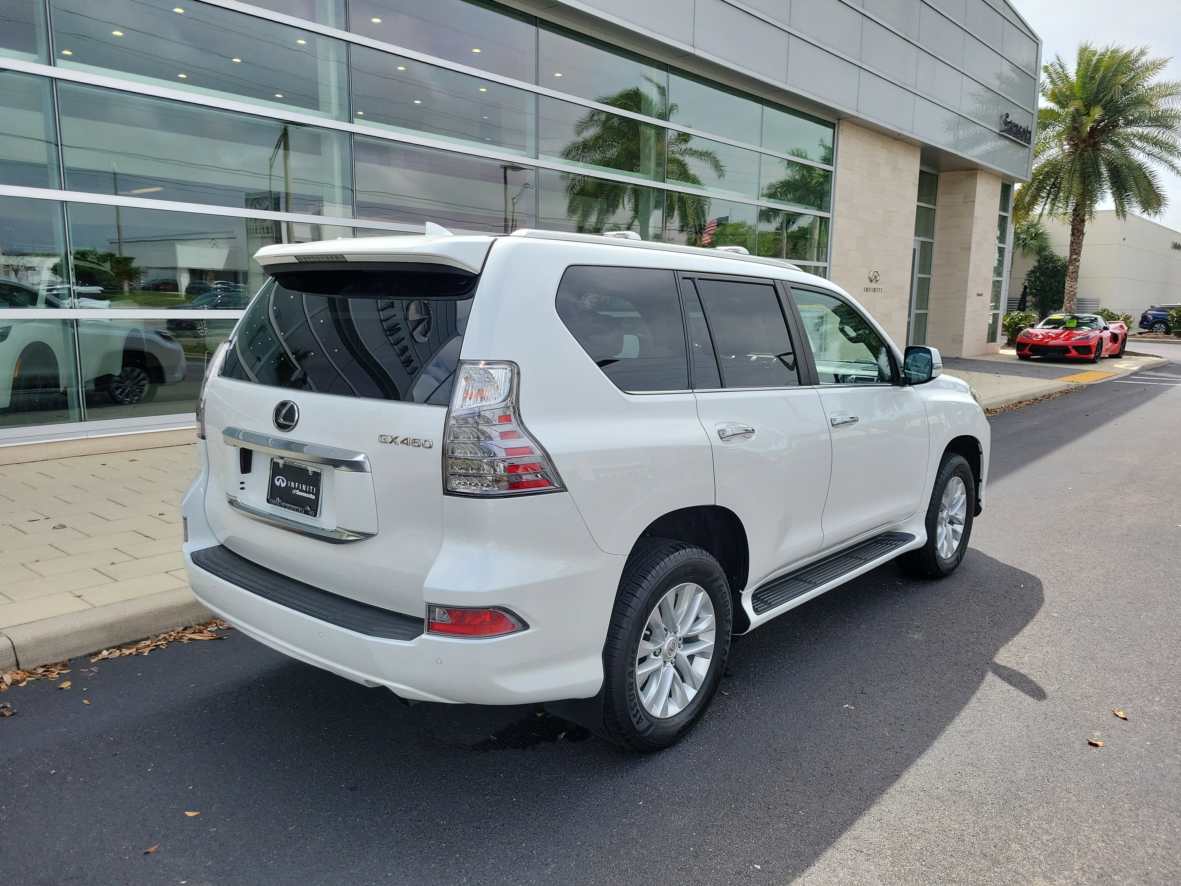 Used 2021 Lexus GX 460 Premium w/ Premium Package image 4