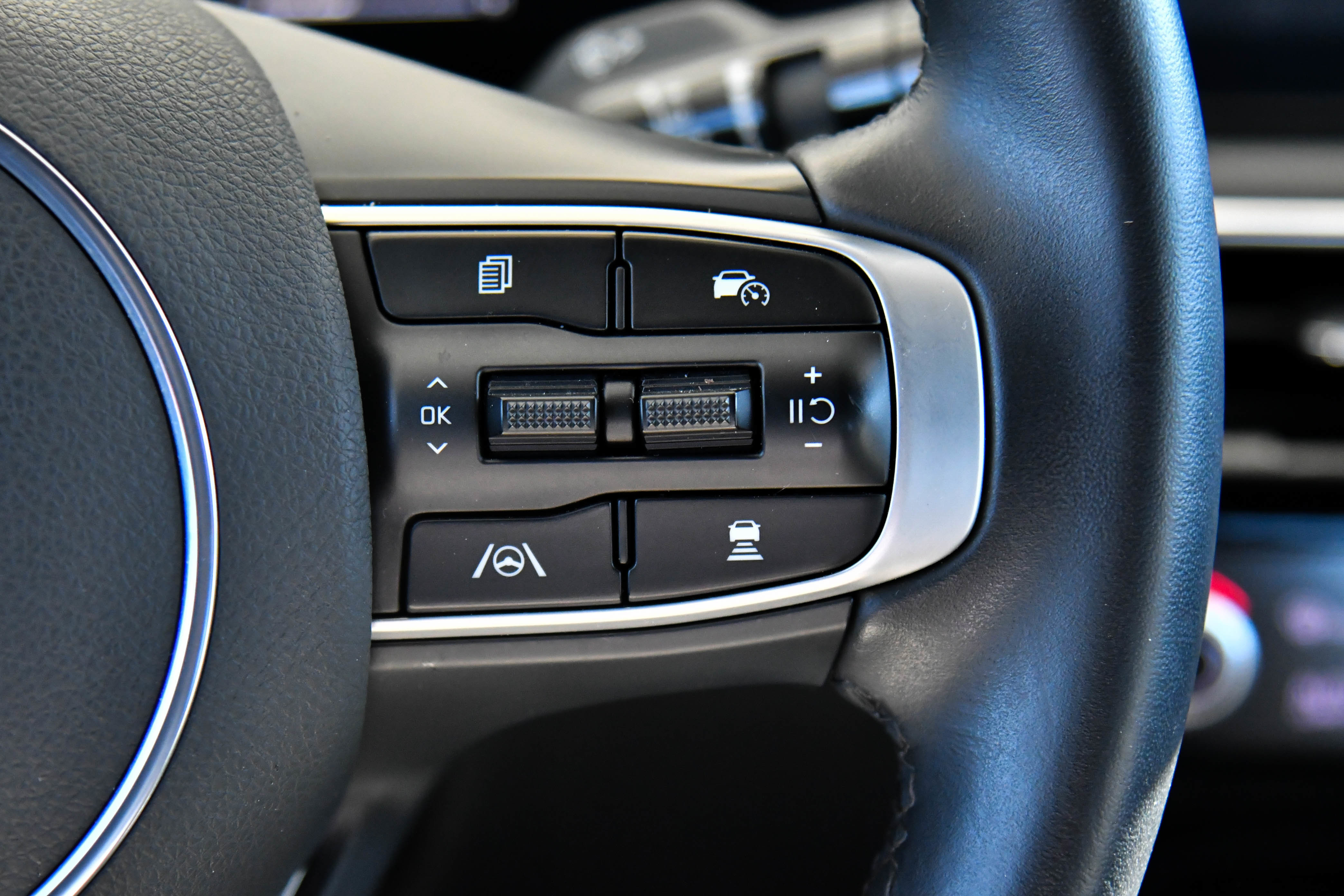 Used 2025 Kia K5 GT-Line w/ GT-Line Premium Package image 36