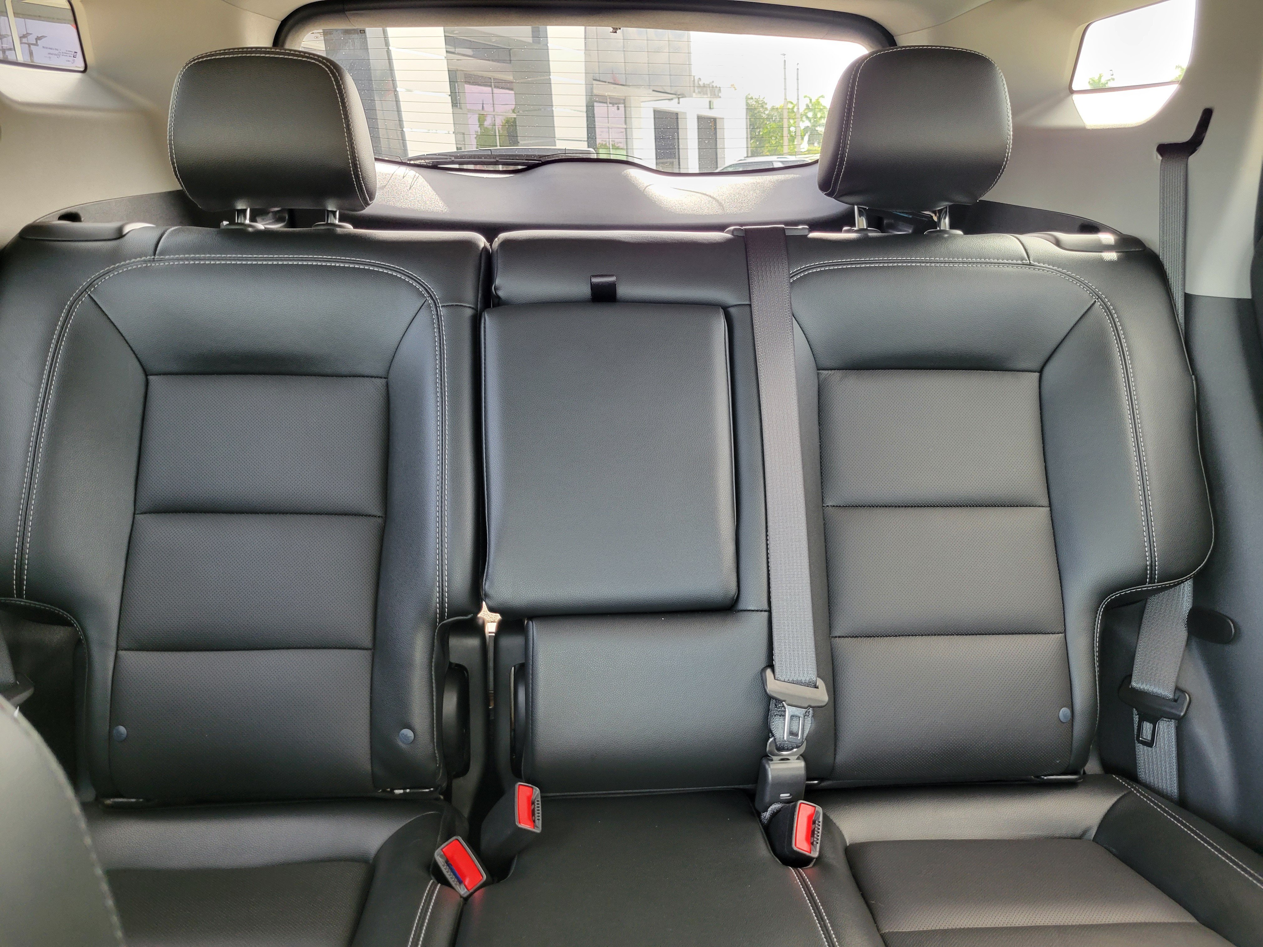 Used 2023 GMC Terrain SLT w/ Tech Package FWD image 15