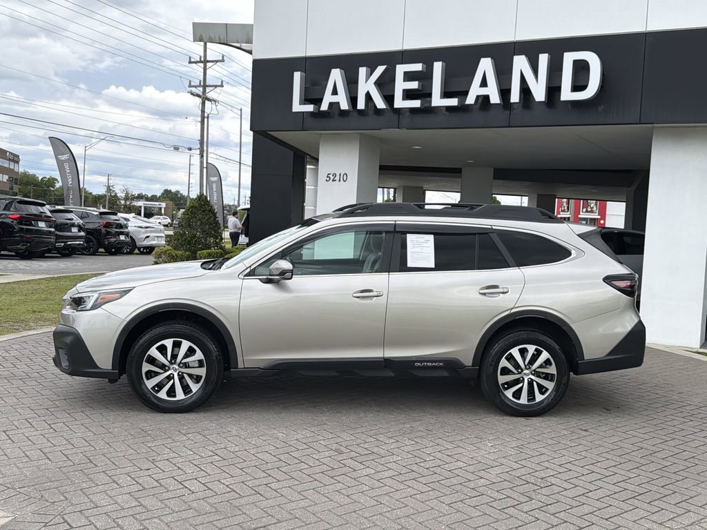 Used 2020 Subaru Outback Premium AWD/4WD image 3