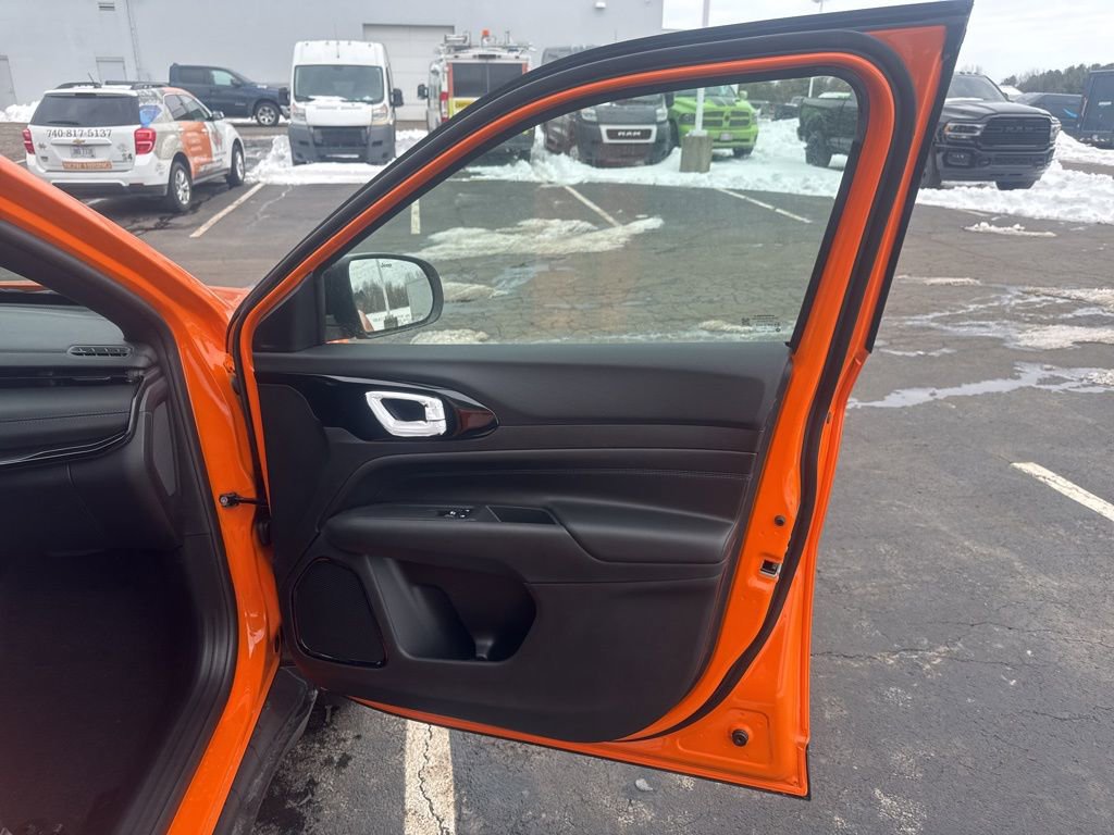 New 2026 Jeep Compass Latitude image 47