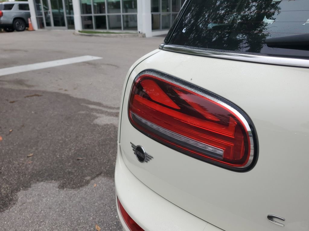 Used 2020 MINI Cooper Clubman S w/ Storage Package image 27