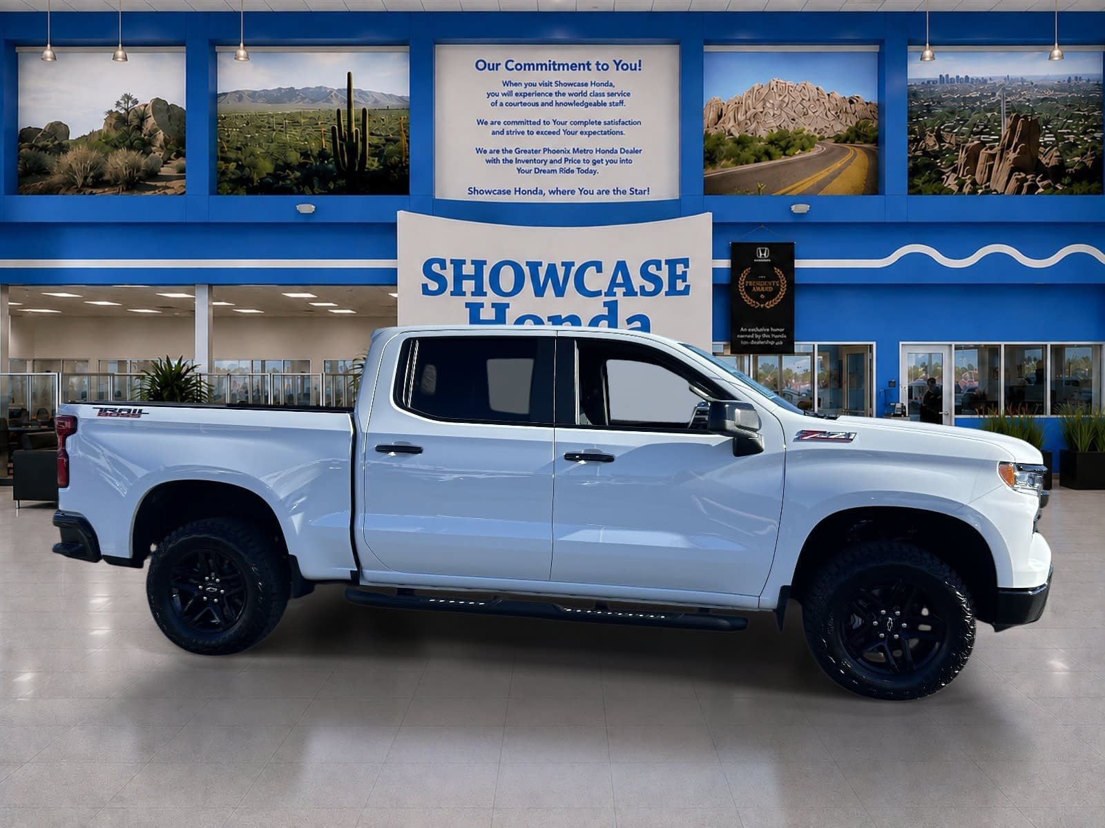 Used 2025 Chevrolet Silverado 1500 LT Trail Boss w/ Convenience Package II AWD/4WD image 7