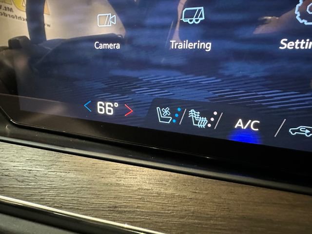 New 2026 Chevrolet Tahoe High Country AWD/4WD image 17