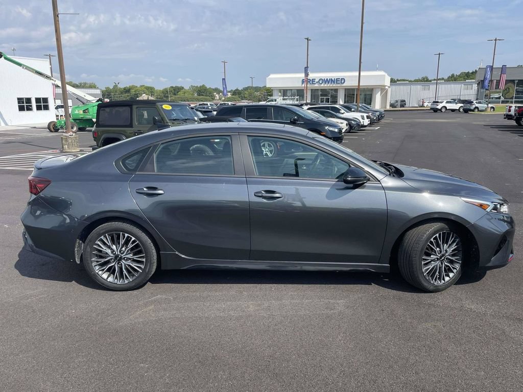 Used 2024 Kia Forte GT-Line w/ GT-Line Premium Package FWD image 2