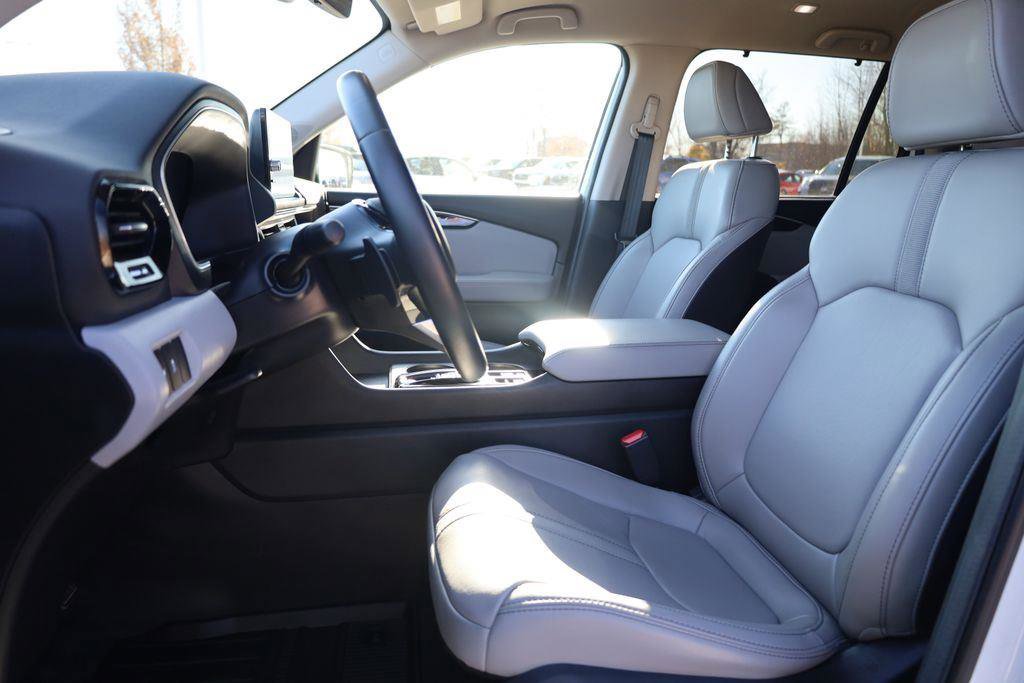 Used 2025 Honda Pilot EX-L image 13