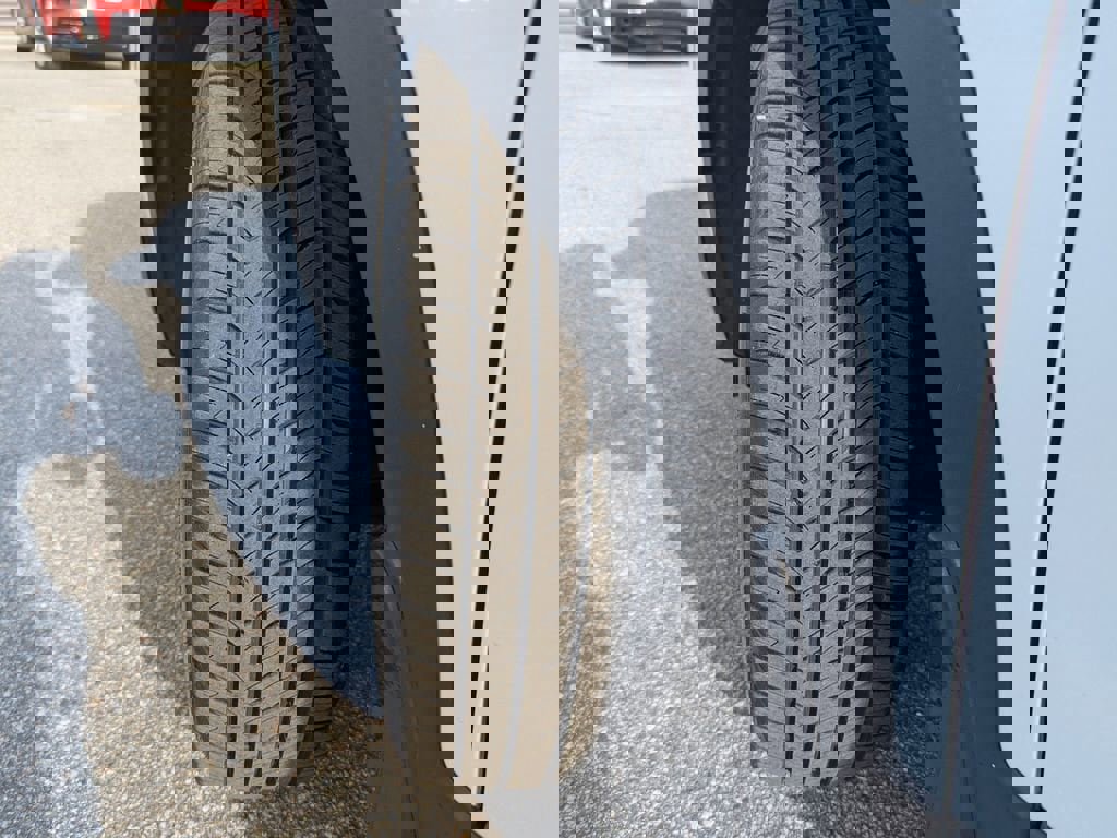 Used 2020 Hyundai Santa Fe SE w/ Cargo Package image 31