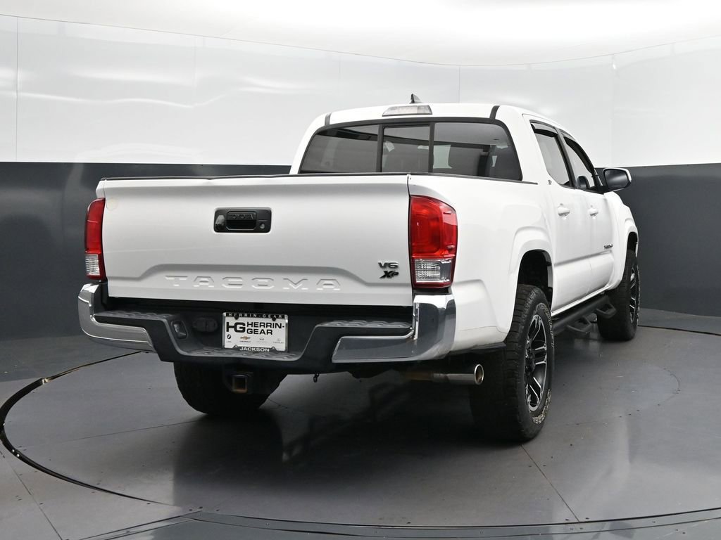 Used 2016 Toyota Tacoma SR5 w/ Towing Package RWD image 7