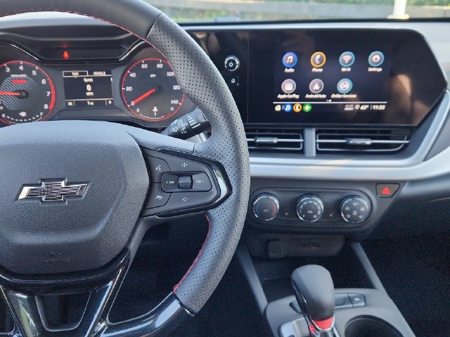 New 2026 Chevrolet Trax RS w/ Sunroof Package FWD image 24